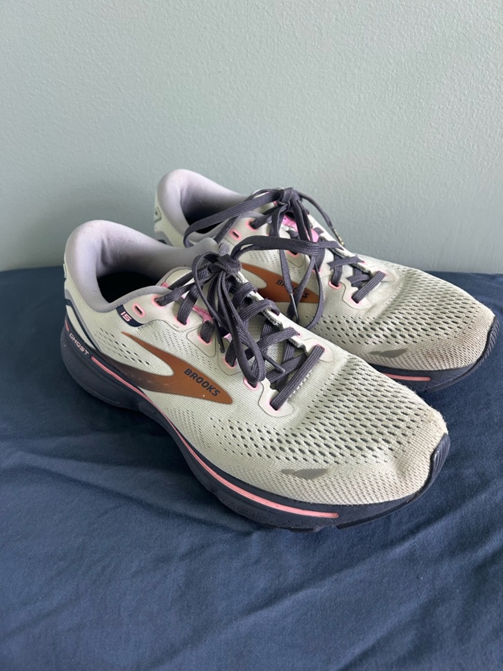 Brooks Women's Running Shoes in Light Green with Pink and Charcoal Accents - Picture 7 of 9